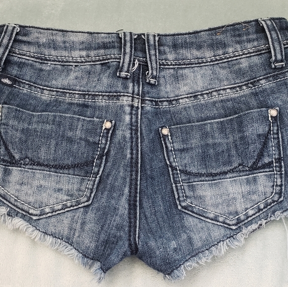 3 pairs of Womans shorts - Picture 4 of 5